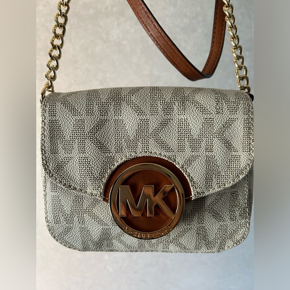 Michael Kors leather monogram mini crossbody - Picture 3 of 5